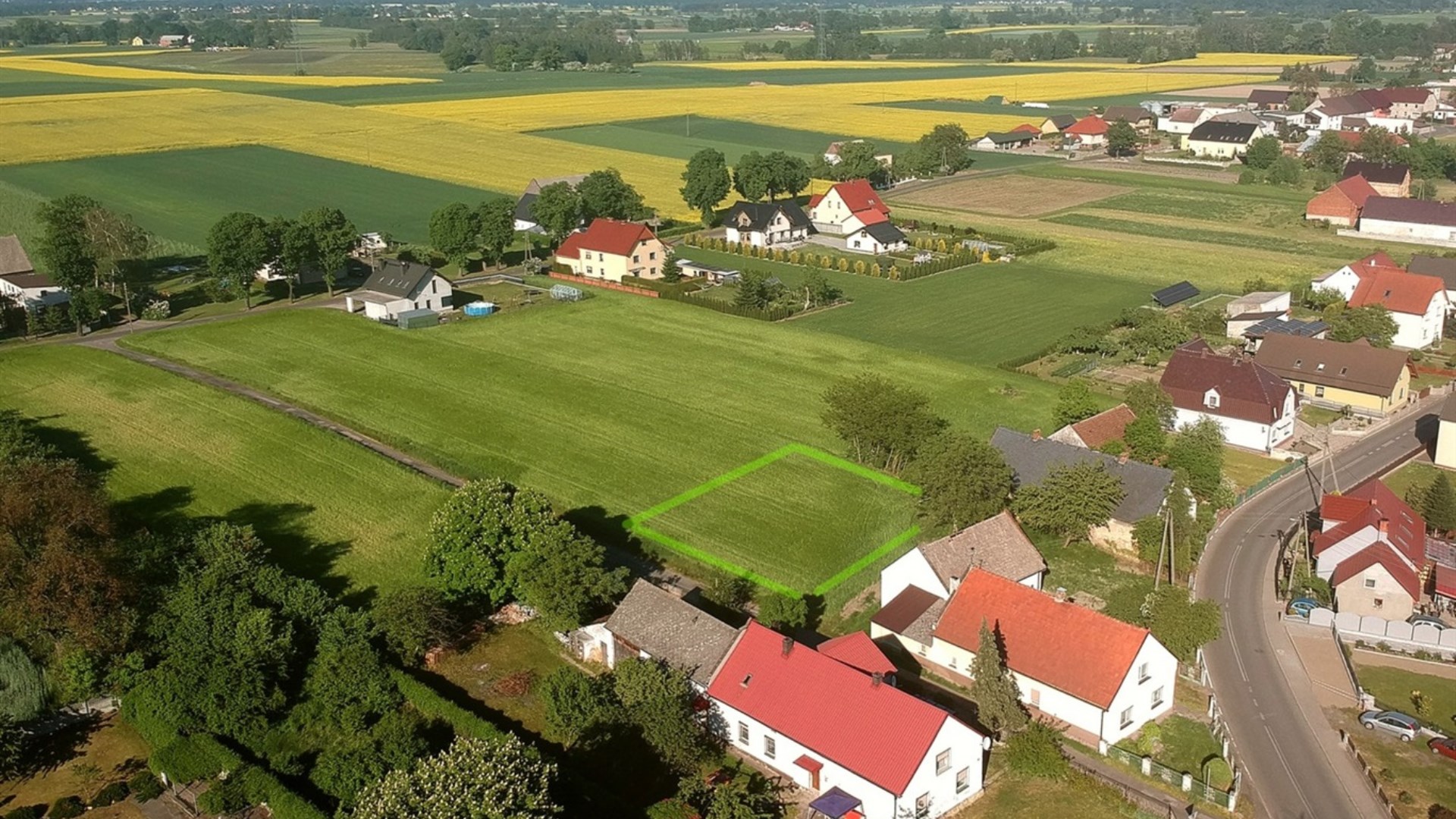 Działka na sprzedaż