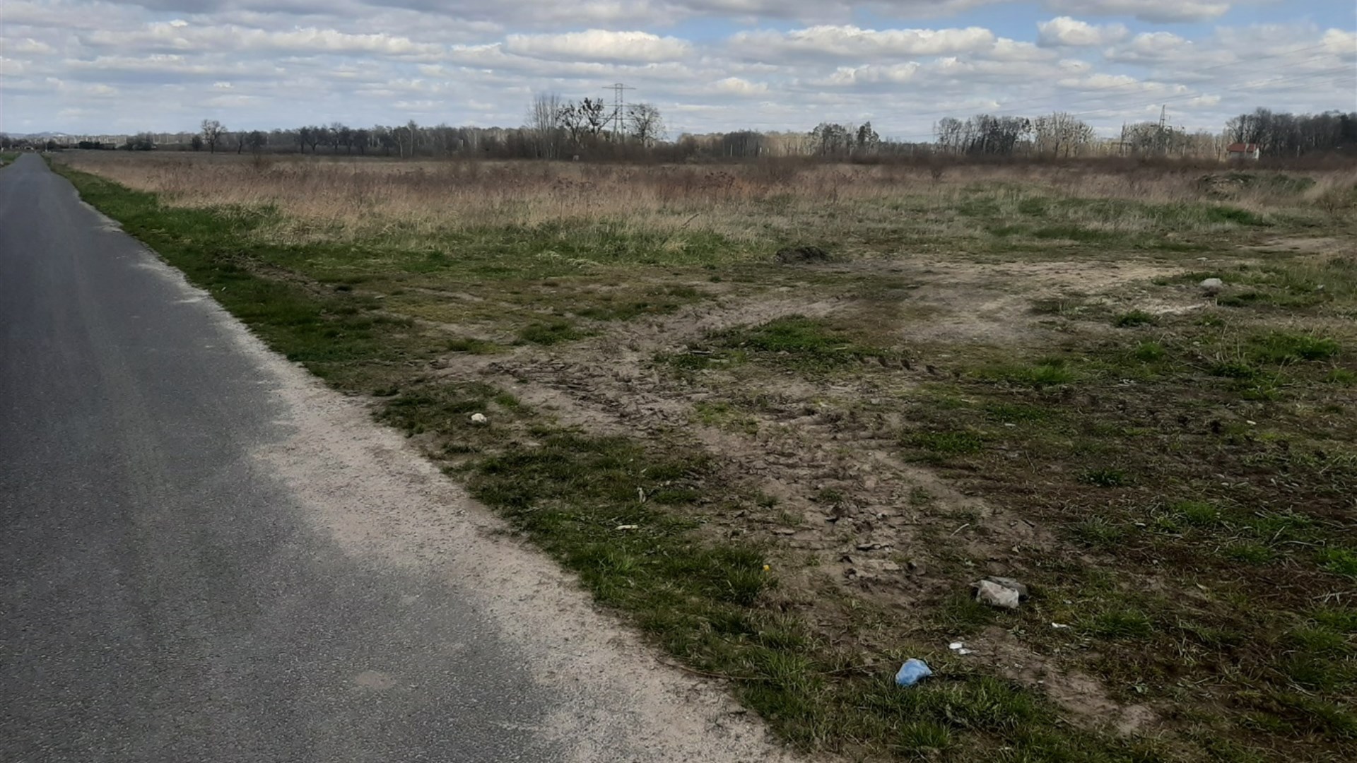 Działka na sprzedaż